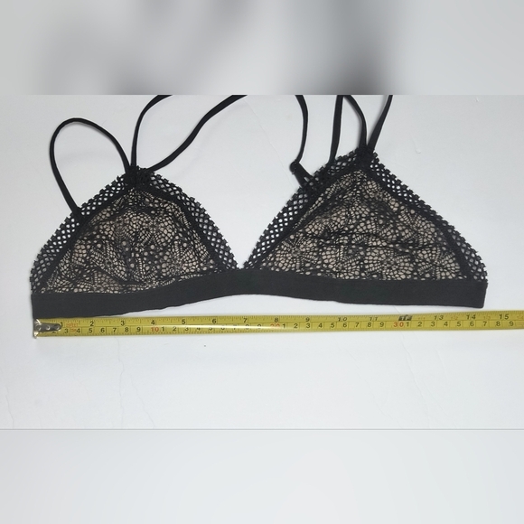Victoria's Secret Black Floral Lace Sheer Sexy Eyelet Triangle Bralette L - Picture 3 of 7